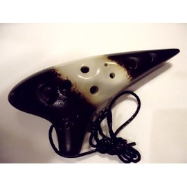 Utopia Black and yellowish white (Panda) interlaced ceramic Ocarina Soprano G - Easy to play Good for beginners