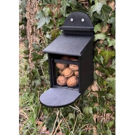 Squirrel Feeding Box - Squirrel Feeding Station - Squirrel Feeding House Weatherproof - Squirrel Feeding House Weatherproof for Squirrels (Night Black)