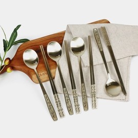 Queensense Titanium Premium Flower Butterfly Cutlery Set for 4, Spoons and Chopsticks, Family, Commercial, Beautiful Design Tableware / 퀸센스 티타늄 고급 꽃 나비 수저 세트 4인용 숟가락 젓가락 가족 업소용 디자인 예쁜 식기