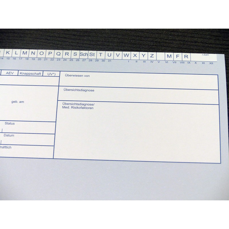 Pack of 100 Patient Record Cards in Blue - Closed