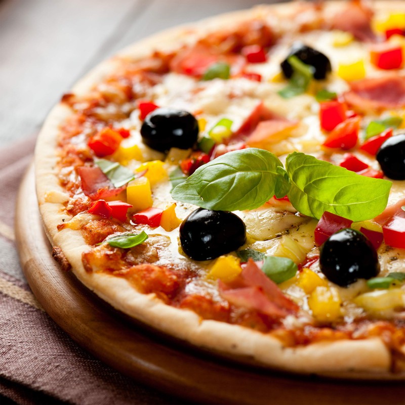 Grizzly pizza trays, various sets and ovens, practical and versatile