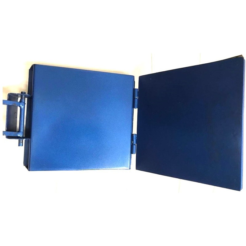 Made in Mexico Blue Manual Flower/Corn All Metal Tortilla Maker