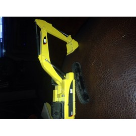 Norscot Cat 385C L Hydraulic Excavator with metal tracks 1:64 scale