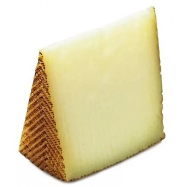 Navalmoral Manchego Cheese 1.25 lbs DOP  imported from Spain