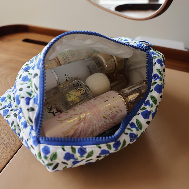 Miucatch Makeup Pouch, Large Capacity, Travel, Large, Vertical, Popular, Cute,