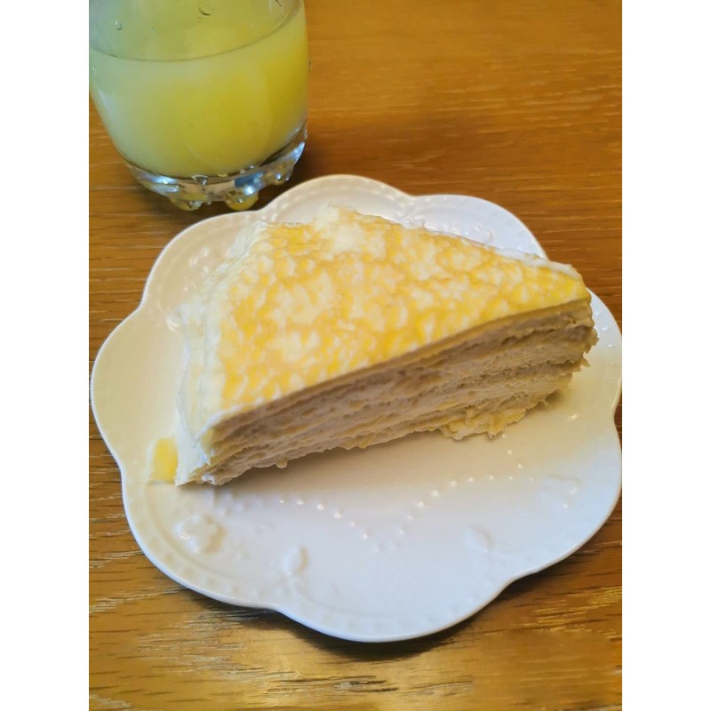 Eplze YBK Tech Elegant Round Embossed Lace Plate, Ceramic Serving