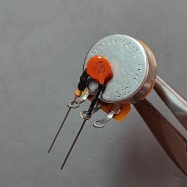 TREBLE BLEED  "TBK335B" 1000pF Coated Ceramic capacitor, 240K TBK MF resistor