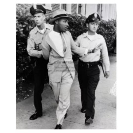 MARTIN LUTHER KING JR. BEING ARRESTED IN PUBLIC 8X10 PHOTOGRAPH REPRINT