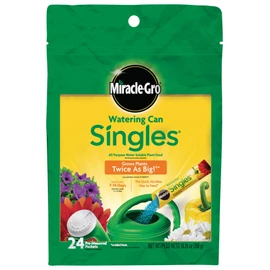 Miracle-Gro Watering Can Singles All Purpose Water Soluble Plant Food, For Flowers, Vegetables, Houseplants, Trees, Indoor and Outdoor Plants, 24 Packets