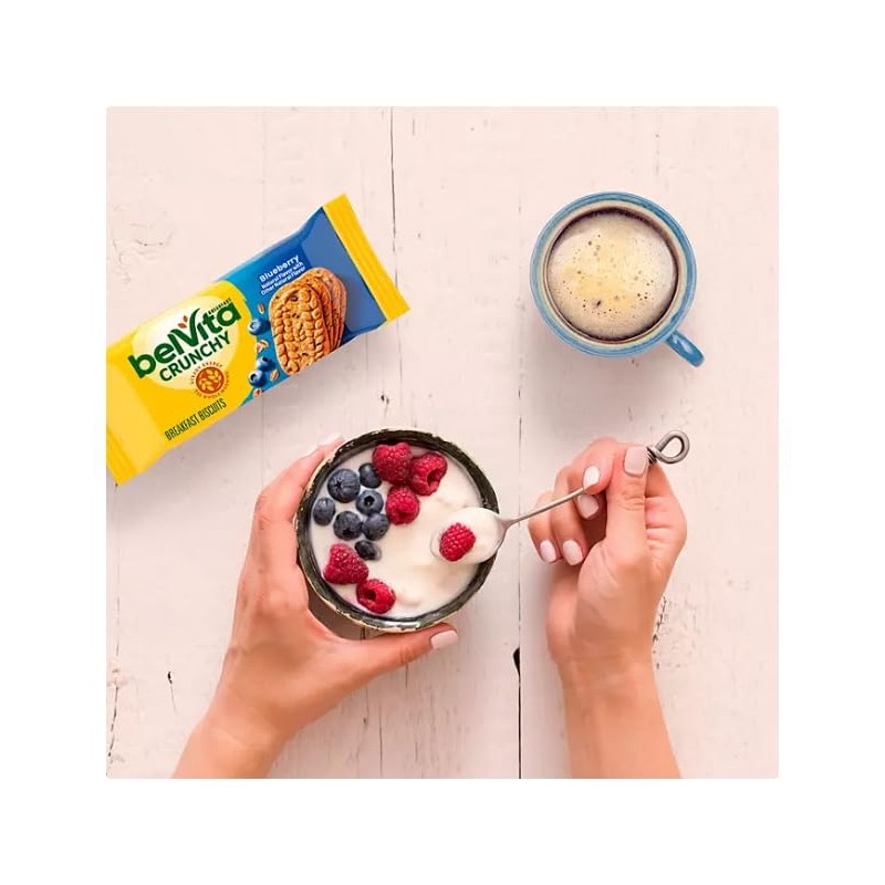 belVita Crunchy Blueberry Breakfast Biscuits 25 Packs, 4 Biscuits Per