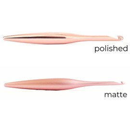 Furls Crochet Hook, Blush Streamline Metal Polished & Matte Finish, Ergonomic Handle Crochet Hooks 7" (Blush - Matte, I - 5.50mm)