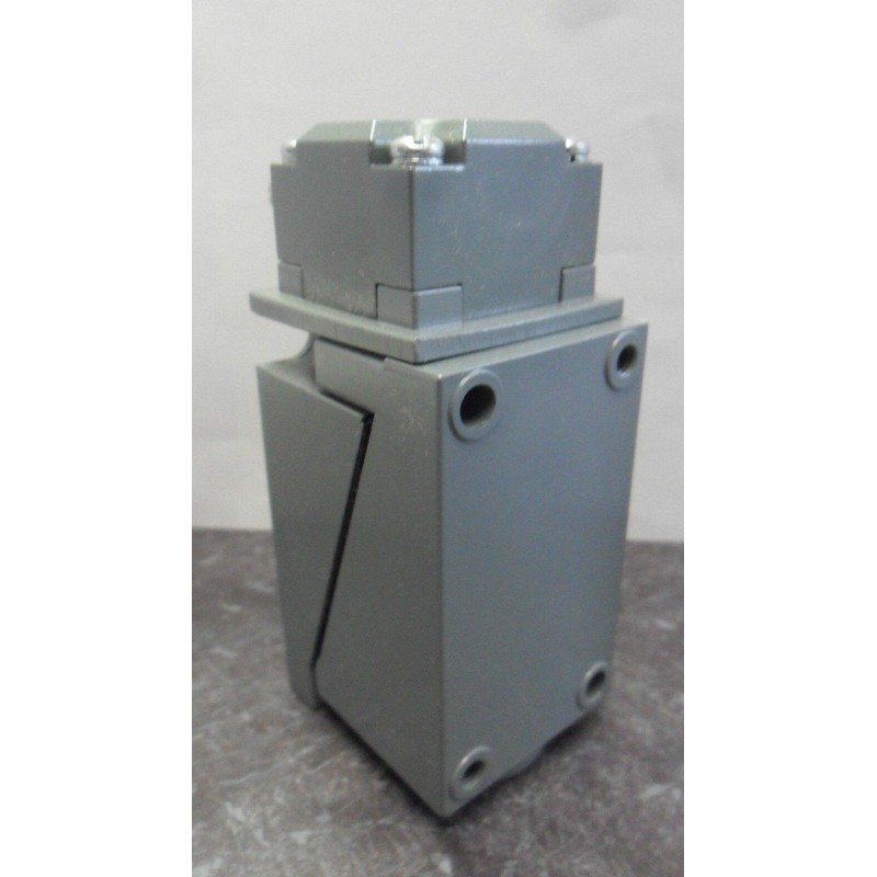 Allen-Bradley NEW ALLEN BRADLEY 802T-HP HI-TORQUE PLUG-IN SIDE ROTARY LIMIT