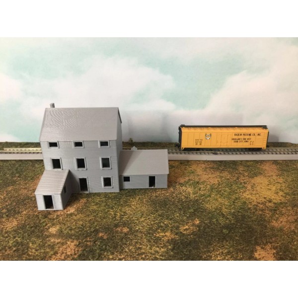 Model Scenery World 3 Story Farm House with Shed and