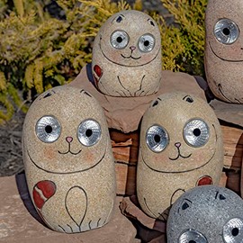 Zaer Ltd. Set of 3 Solar Animals with Light-Up Eyes (Cats, Cream)