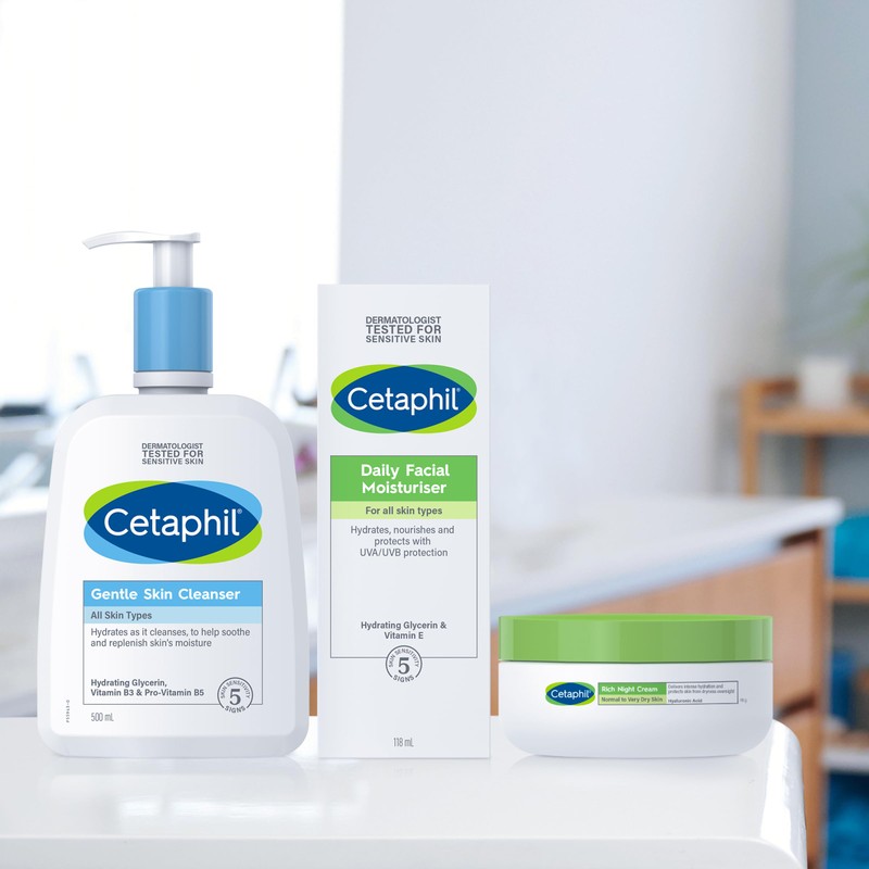CETAPHIL Daily Facial Moisturiser 118ml, Gentle Face Moisturiser for All