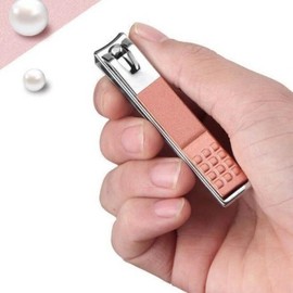 Half Club/Celler Hub / 하프클럽/셀러허브_여성트랜드패션 필수품 휴대 간편 스텐 손톱 발톱 깎이 1개