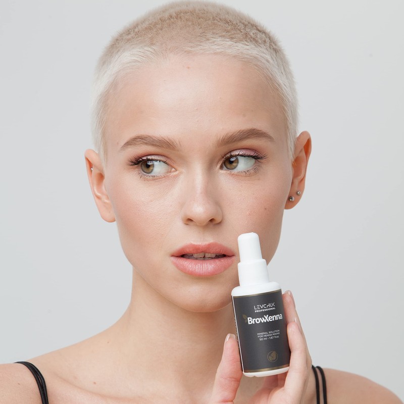 BrowXenna Mineral Solution 50 ml; para aplicación de Henna para