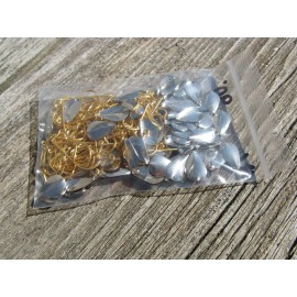 Ice Blades + #6 Gold Hooks Tackle Crafting 200 Per Lot Q22