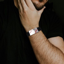 Baseball Cross Bracelet for Boys Men Elastic Strap Christian Scripture Bracelets Engraved Bible Verses Inspirational Messages Baseball Religious Jewelry Gift Joshua 1:9 Graduation Gifts for Him 2025