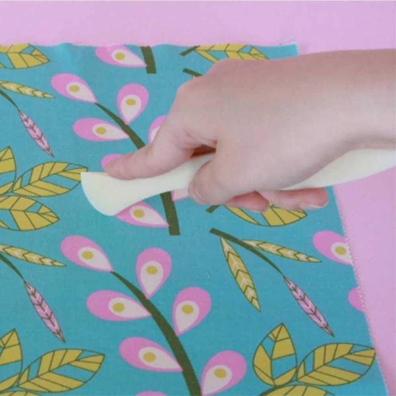 Clover Needlecraft 2 Point Turner, White