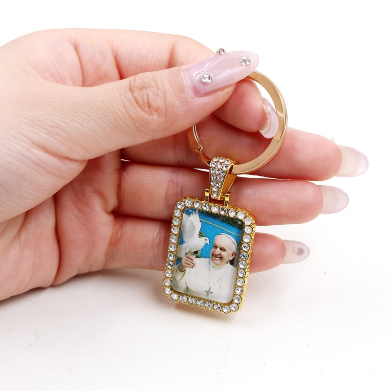 Tobestu Gold Plated Pope Keychain - Rectangular Catholic Keyring Charm