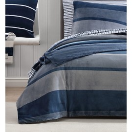 Nautica - Twin Comforter Set, Plush Fleece Bedding with Matching Sham, Medium-Weight, Dorm Essentials, Oeko-Tex Certified (Linden Navy)