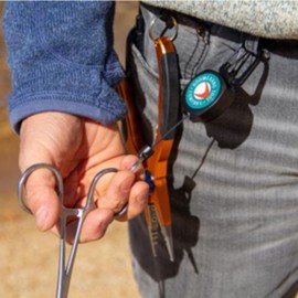 unHookR Zinger Gear Retractor Fishing Zinger Fishing Tool Retractor Made with Dupont Kevlar Fiber - Retracts up to 4 oz. and has a 24" Reach - 1 Count