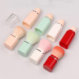 SAFIGLE Retractable Makeup Brush Portable Loose Powder Face Blush Brush with Lid Multi Functional Tool for Quick Makeup Application Soft Comfortable Design