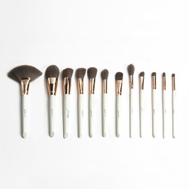 SET DE 24 BROCHAS PROFESIONALES | MAJESTIC WHITE | SOFT MAKEUP | ARANTZA COSMETICS