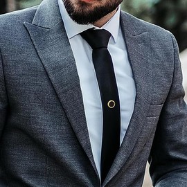 Tie Tack for Men Tie Pin with Chain for Wedding tie decoration fixed buckle shirt brooch tie clip tassel chain collar buckle (Black, One size)