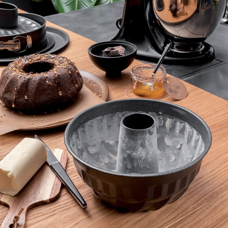 Tognana Premium Bakery Pudding Mould 22 cm with Cone