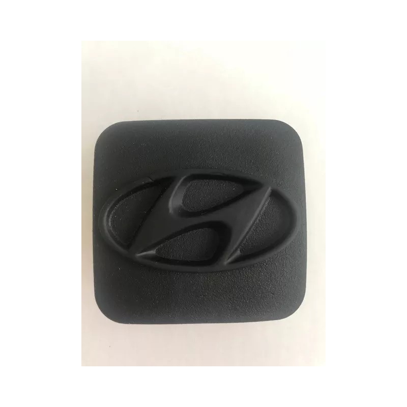 Hyundai 1 1/4" HYUNDAI Trailer Hitch Receiver Cover Plug