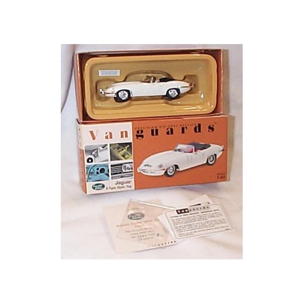 Lledo vanguards cream jaguar e type open top car 1.43