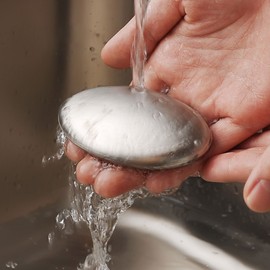 Stainless Steel Soap Odor Remover for Cleaner Onion Garlic Fish Strong Scents Hands and Remove Dog Breath Odor Skin Eliminating Odor Kitchen Gadgets Magic Soap with Soap Box (5pcs of Oval with Base)