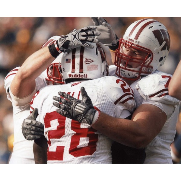 KEVIN ZEITLER WISCONSIN BADGERS 8X10 HIGH GLOSSY SPORTS ACTION PHOTO (Q)