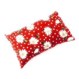 Nakpunar Emery Pincushion - Keep Your Needles Clean and Sharp - Filled with Abrasive Emery Mineral - Vintage Daisies on Red Polka Dots