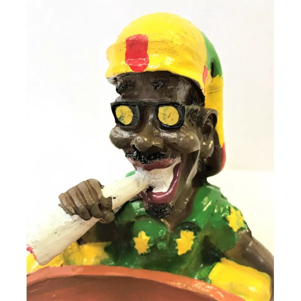 Eclipse R asta Ma n Painted Resin Ashtray, Ash674-1