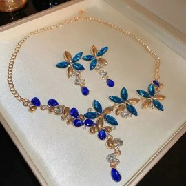 P A Conjunto De Collar Y Aretes De Flores De Zirconias Para