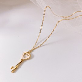 Silver 925 18k layered key heart pendant silver necklace key heart pendant necklace yellow gold 50cm / 실버925 18k 레이어드 열쇠 하트 팬던트 은 목걸이 열쇠 하트 팬던트 목걸이  옐로우 골드 (Yellow Gold)  50cm