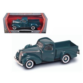 Road Signature 1937 Studebaker Express Pickup Truck Green 1/18 Diecast Model Car by Road Signa