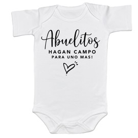 Abuelitos Hagan Campo Para Uno Mas de bebé Onesie Spanish Pregnancy Announcement Gift Baby Reveal Bodysuit (0-6 Months, Funny Print-Short Sleeve Romper)