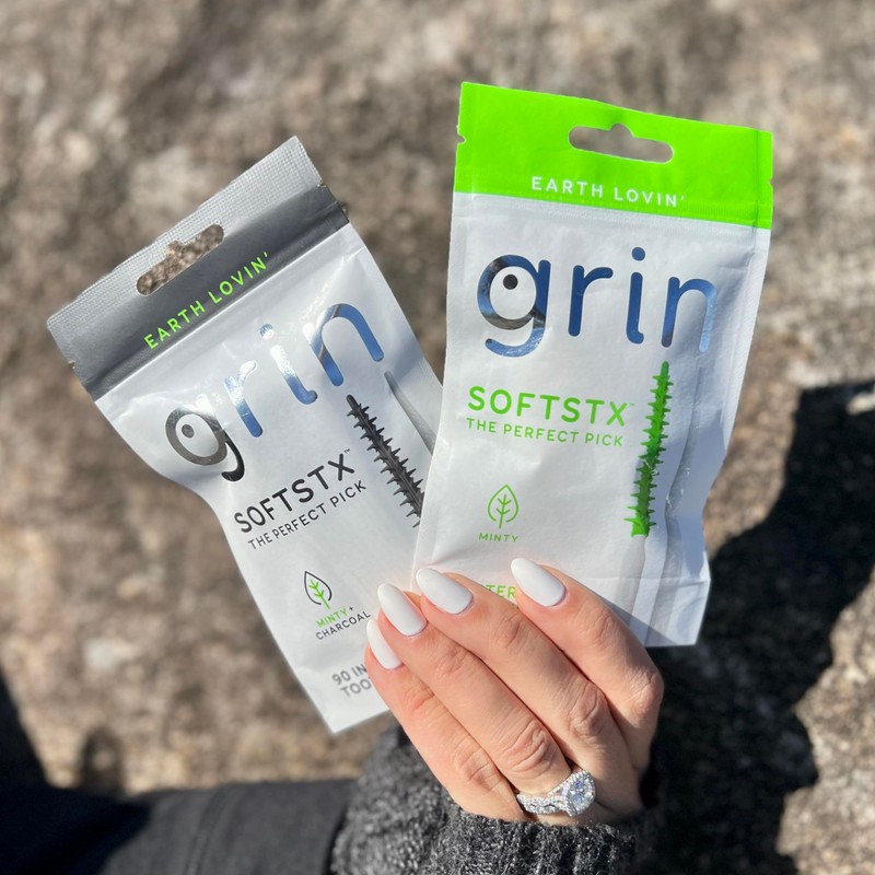 Grin Charcoal Infused Softstx, Gentle Dental Picks, 90 Count, Soft