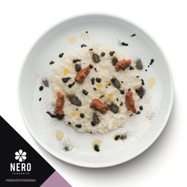 NERO FERMENTO NV Schwarzer Knoblauch, hergestellt mit Knoblauch von Voghiera D.O.P. 100 gr (3-4 Zwiebeln), Made in Italy, ohne Konservierungsstoffe, Ideal für rohe Salate oder kalte Nudeln