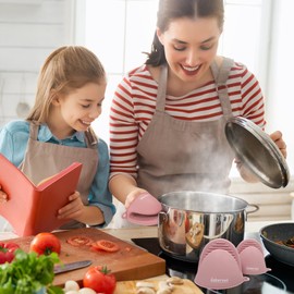 Gaberoad Thickened Mini Silicone Oven Mitts Heat Resistant as Hot Pot Holder, Baking Holder, Rubber Oven Gloves, Finger Pinch Grips, Potholder Mitts for Kitchen Cooking, 1 Pair, Macaron Pink