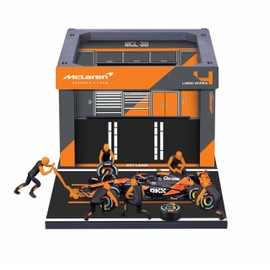Bburago 1:43 2024 Race McLaren MCL38 Pit Pass, Norris #4