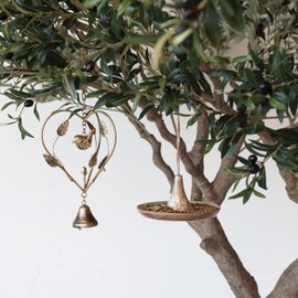 Creative Co-Op Stoneware Bird Feeder with Jute Hanger, Tan