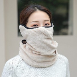 Solemi Cozy Full Coverage Multi-Earrings Neck warmer beige 2ea