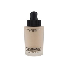 MAC Studio Waterweight Foundation NW13 30ml