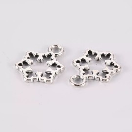 Unbranded 3 Snowflake Charms Christmas Pendant Antique Silver Tone 16 x 11 mm  1373
