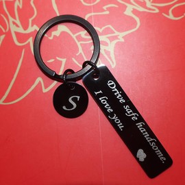 Vintashion Initial letter charm drive safe keychain valentine's gift for husband boyfriend (S-black)